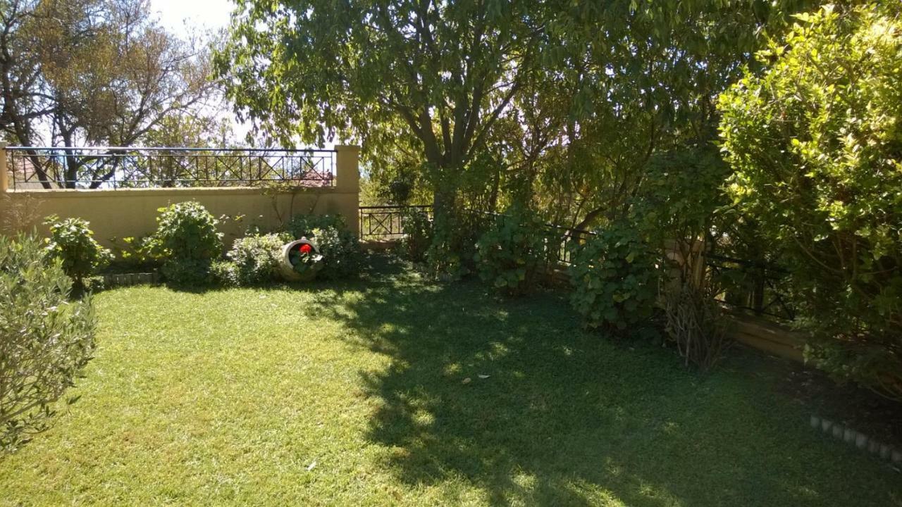Villa Tzitzifies Kourouklata Eksteriør billede