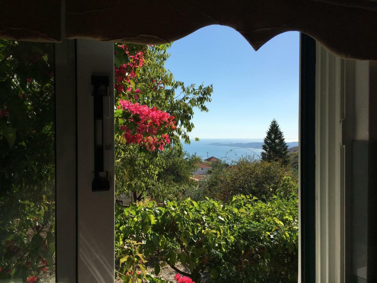 Villa Tzitzifies Kourouklata Eksteriør billede
