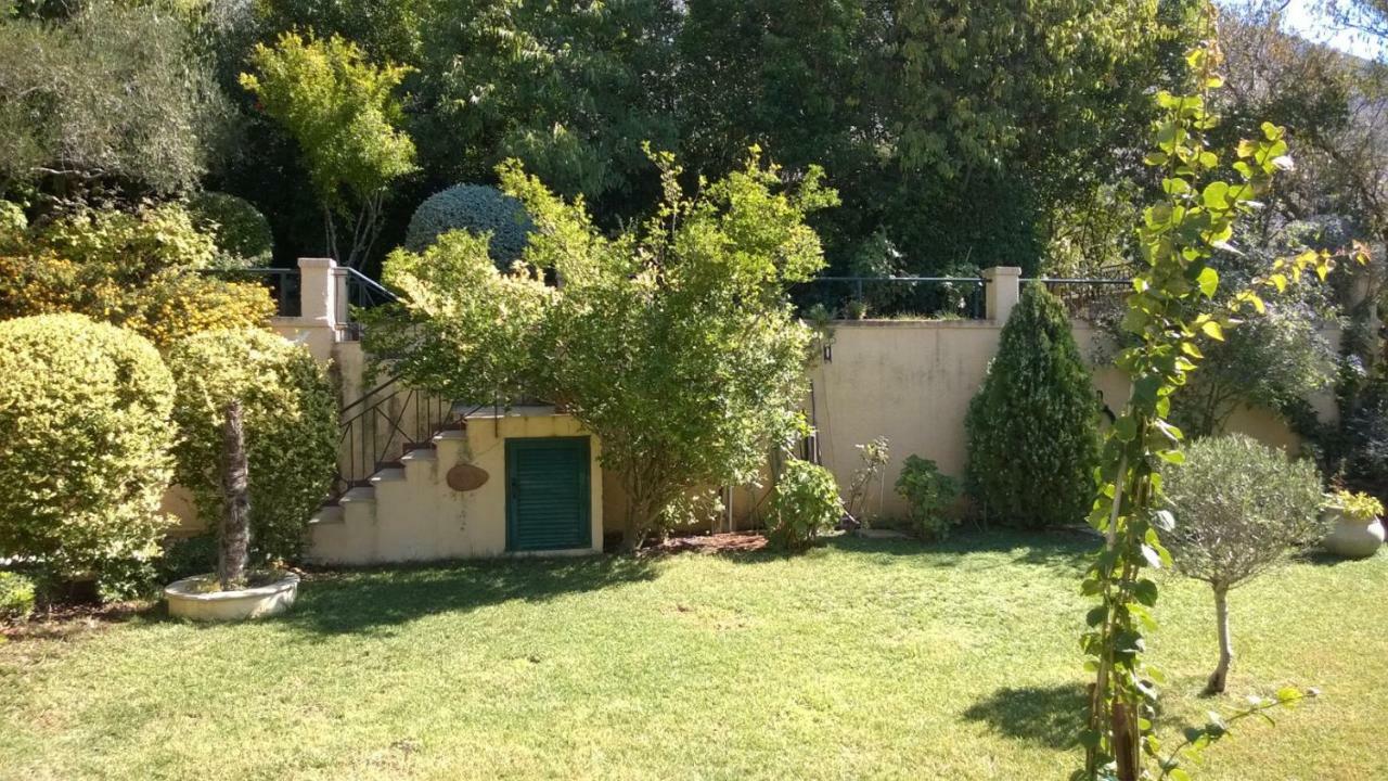 Villa Tzitzifies Kourouklata Eksteriør billede